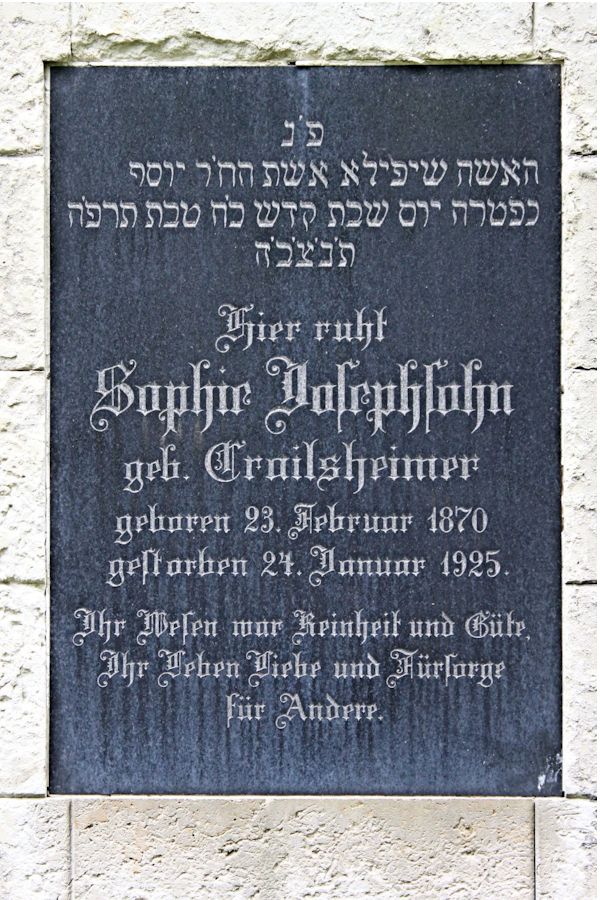 Grabstein Nummer 4572 auf dem Friedhof Potsdam
