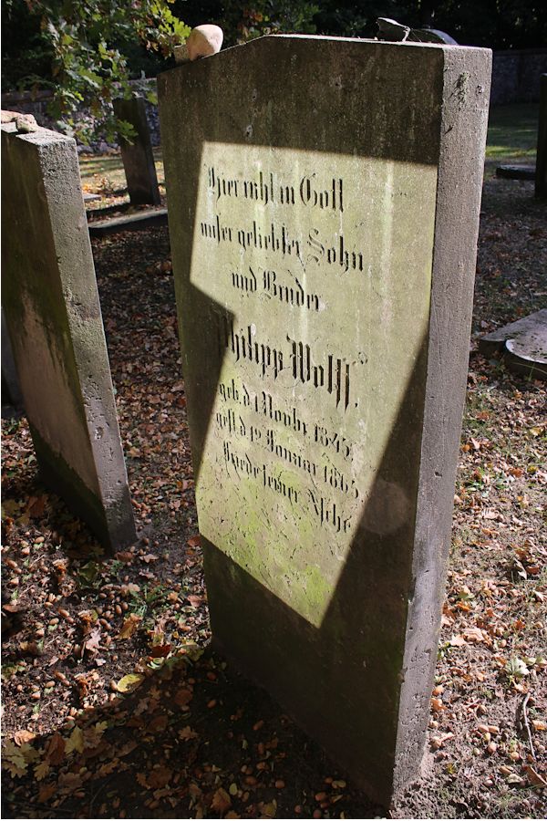 Grabstein Nummer 10 auf dem Friedhof Storkow