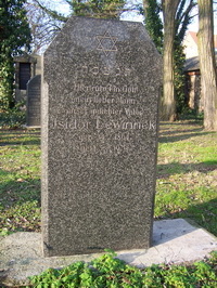 Grabstein Nummer 80 auf dem Friedhof Schwedt
