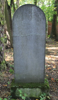 Grabstein Nummer 21 auf dem Friedhof Lindow