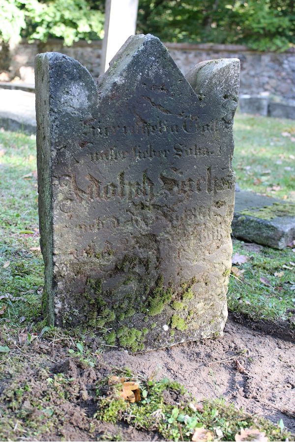 Grabstein Nummer 73 auf dem Friedhof Storkow