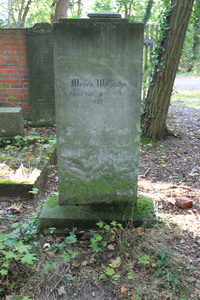 Grabstein Nummer 37 auf dem Friedhof Lindow