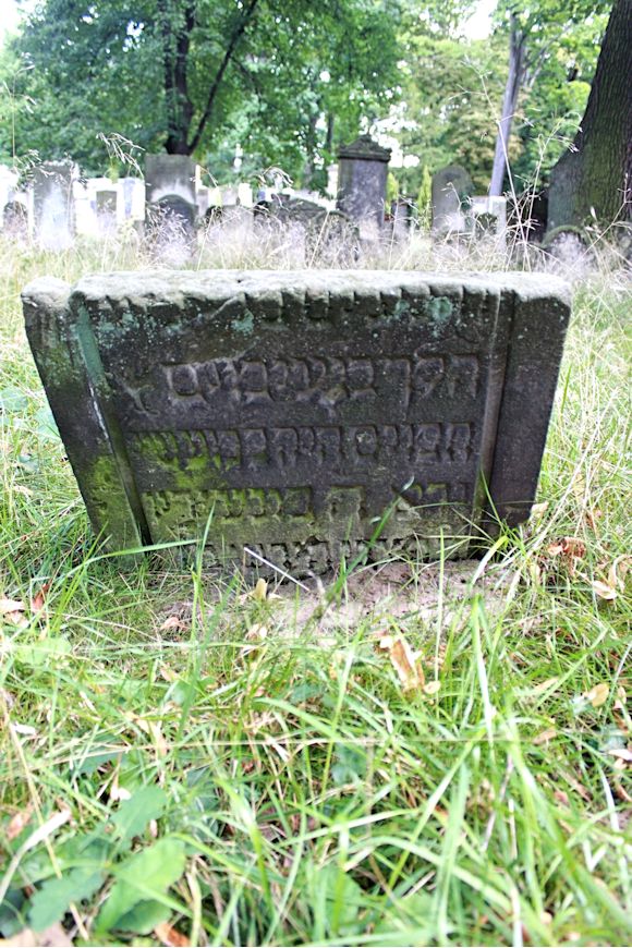 Grabstein Nummer 74 auf dem Friedhof Potsdam