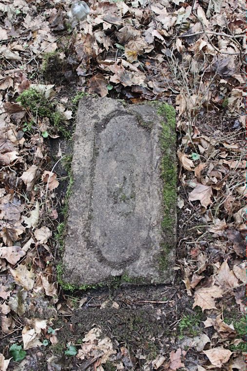 Grabstein Nummer 5 auf dem Friedhof Kargowa (Unruhstadt)