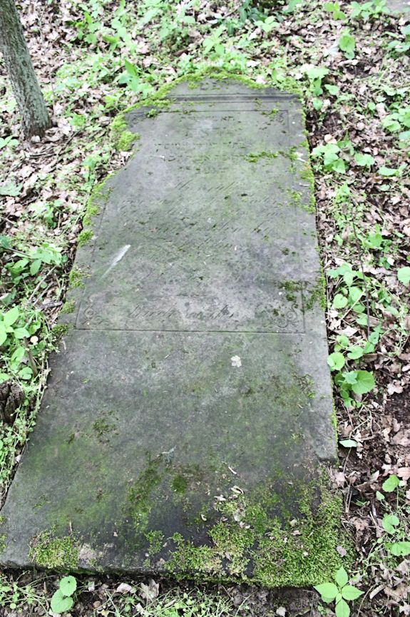 Grabstein Nummer 1 auf dem Friedhof Torzym (Sternberg)