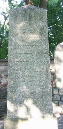 Grabstein Nummer 115 auf dem Friedhof Wriezen