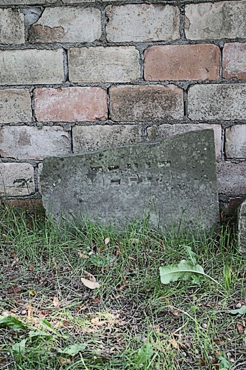 Grabstein Nummer 32 auf dem Friedhof Witnica (Vietz)