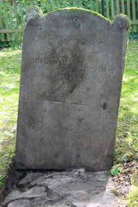 Grabstein Nummer 10 auf dem Friedhof Kremmen