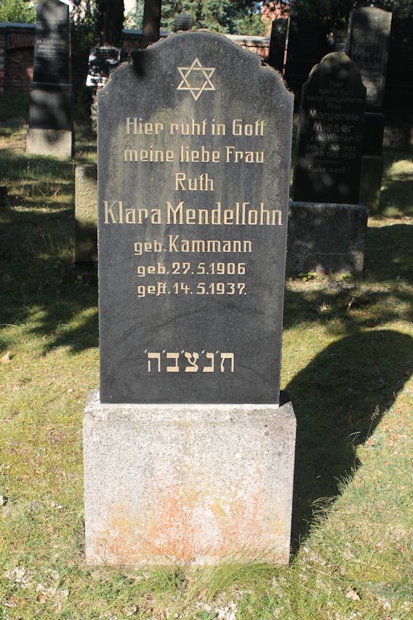 Grabstein Nummer 121 auf dem Friedhof Guben