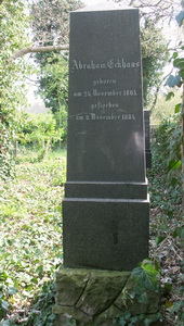 Grabstein Nummer 12 auf dem Friedhof Perleberg