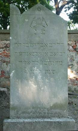 Grabstein Nummer 124 auf dem Friedhof Wriezen