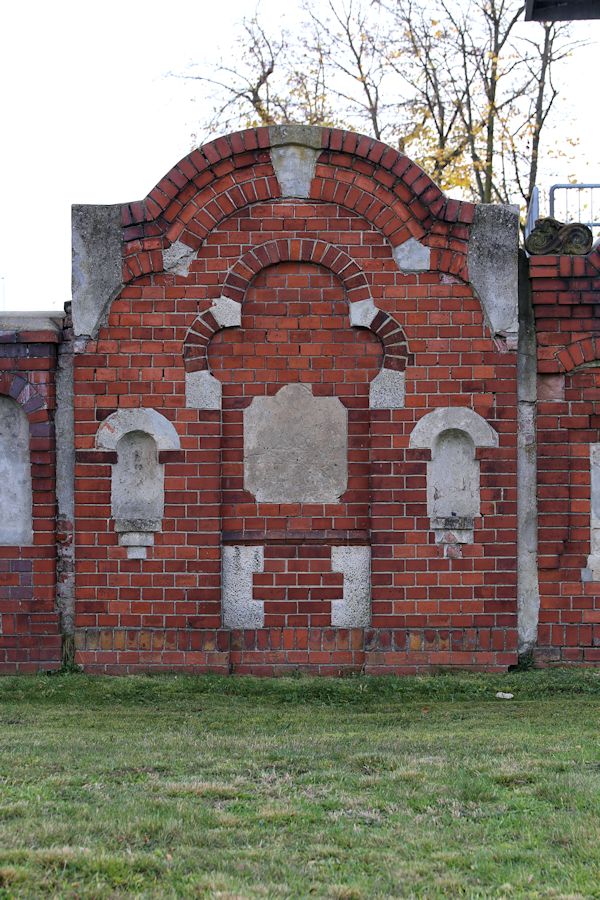 Grabstein Nummer 21 auf dem Friedhof Brandenburg