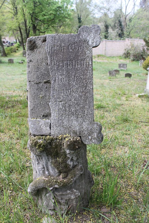 Grabstein Nummer 3871 auf dem Friedhof Potsdam