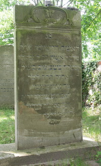 Grabstein Nummer 13 auf dem Friedhof Groß Neuendorf