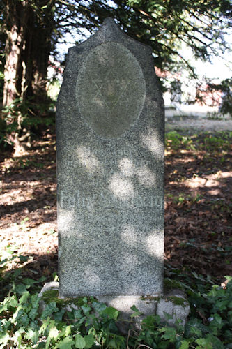 Grabstein Nummer 58 auf dem Friedhof Beelitz