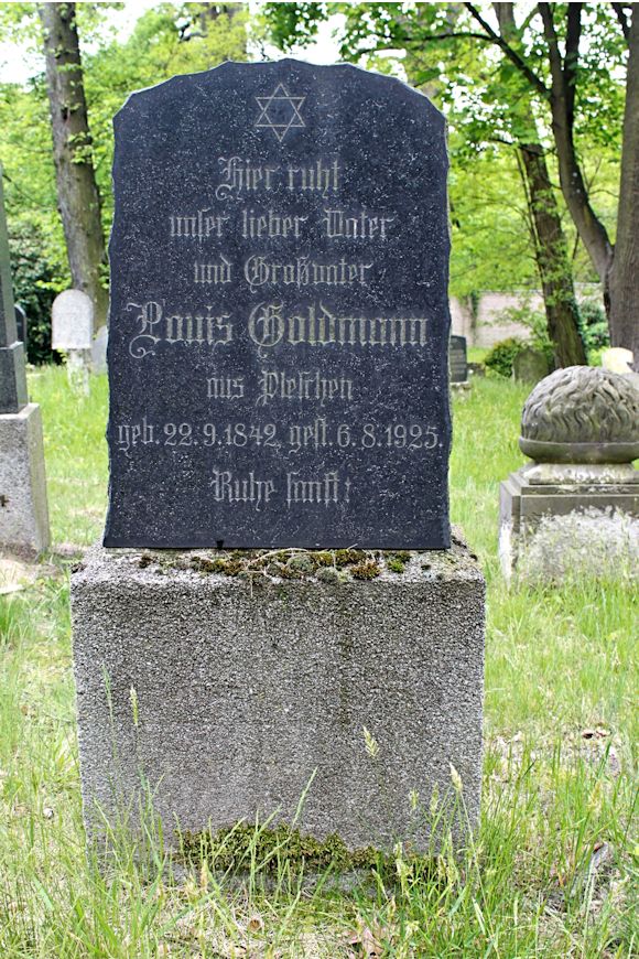 Grabstein Nummer 410 auf dem Friedhof Potsdam