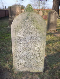 Grabstein Nummer 10 auf dem Friedhof Schwedt