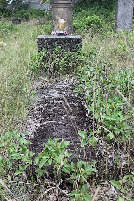 Grabstein Nummer 39 auf dem Friedhof Zasieki (Forst)