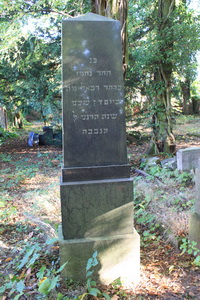 Grabstein Nummer 24 auf dem Friedhof Lindow