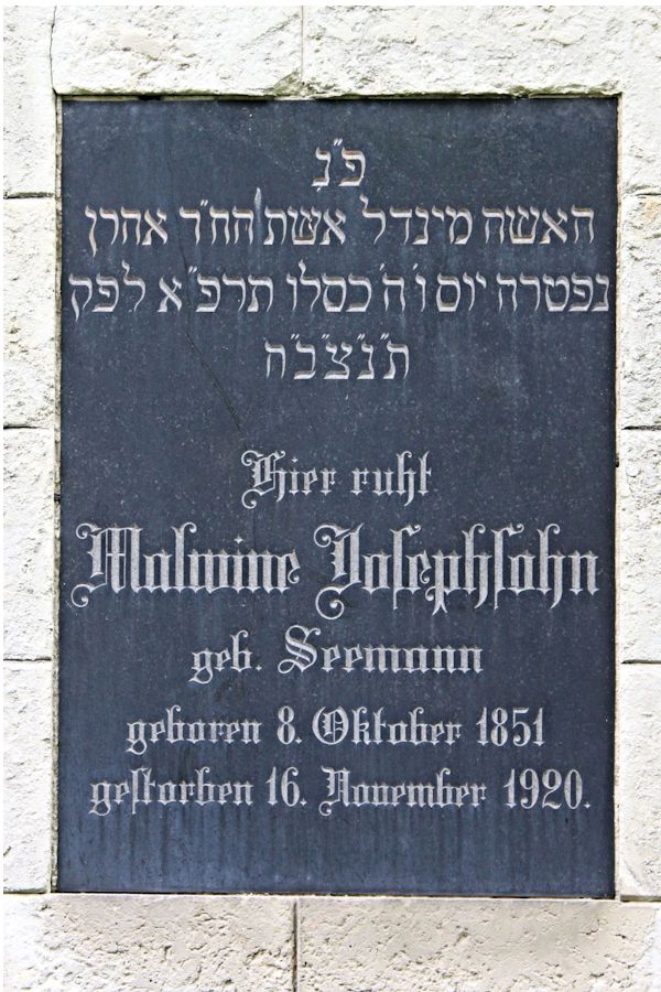 Grabstein Nummer 4573 auf dem Friedhof Potsdam
