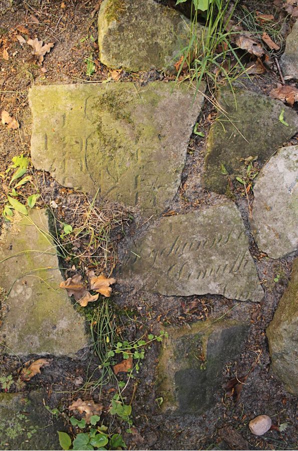 Grabstein Nummer 10 auf dem Friedhof Biesenthal