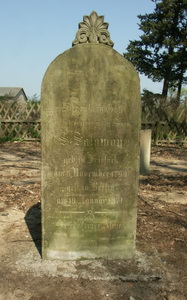 Grabstein Nummer 9 auf dem Friedhof Friesack
