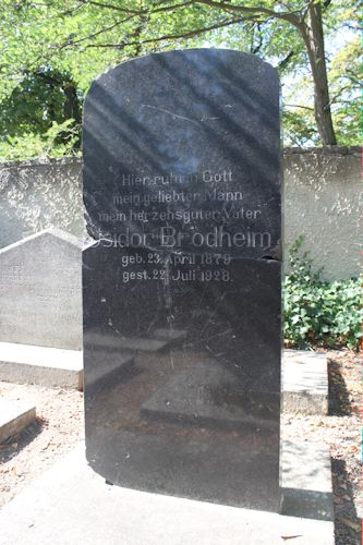 Grabstein Nummer 40 auf dem Friedhof Fürstenwalde