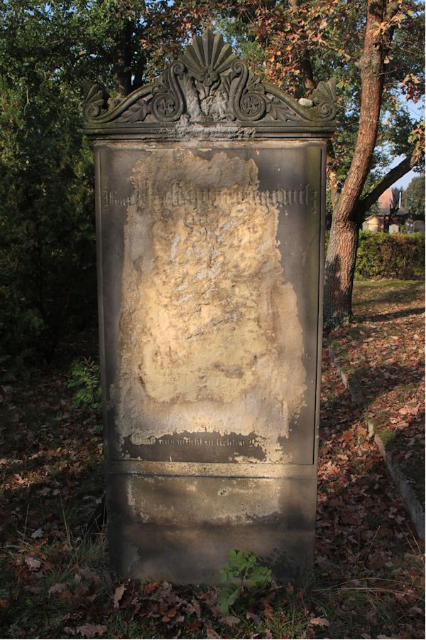 Grabstein Nummer 23 auf dem Friedhof Guben