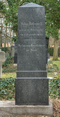 Grabstein Nummer 42 auf dem Friedhof Schwedt