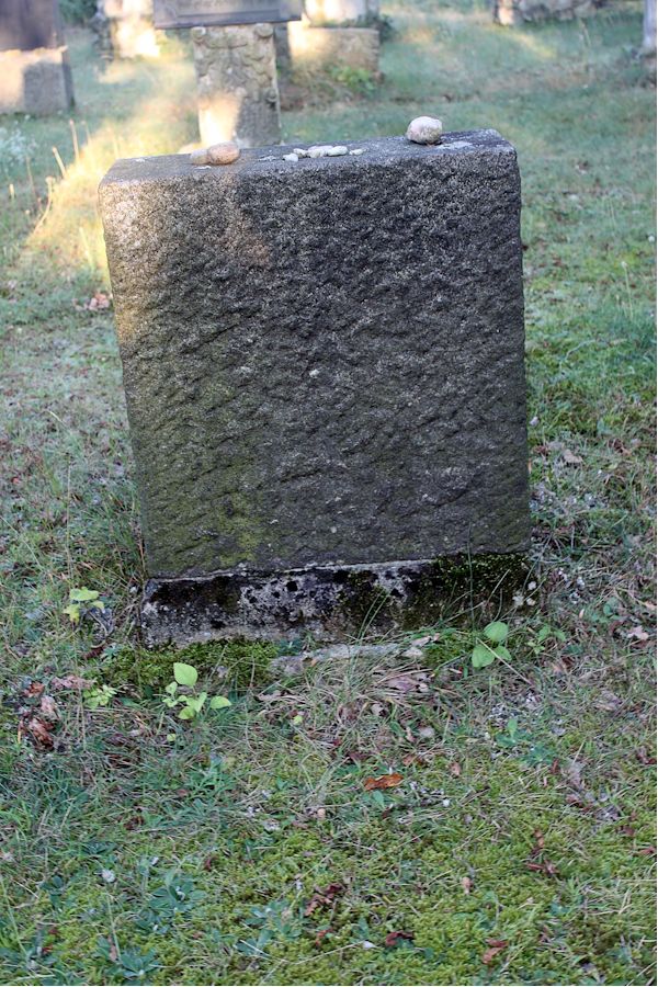 Grabstein Nummer 112 auf dem Friedhof Guben