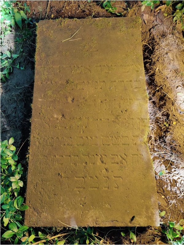 Grabstein Nummer 31 auf dem Friedhof Boleszkowice (Fürstenfelde)