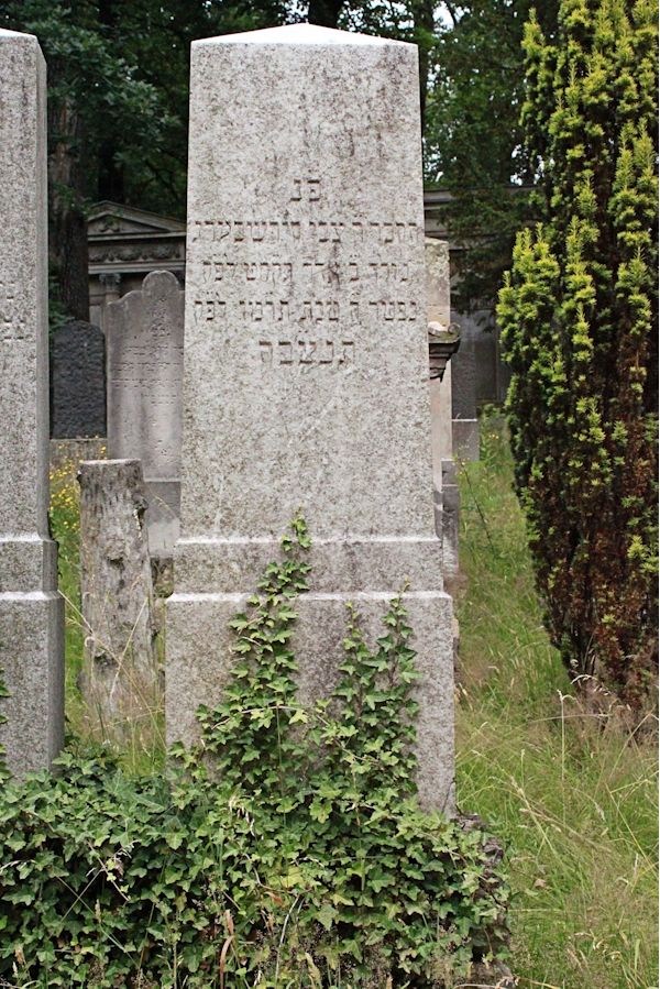 Grabstein Nummer 279 auf dem Friedhof Potsdam