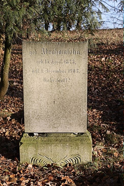 Grabstein Nummer 15 auf dem Friedhof Witnica (Vietz)