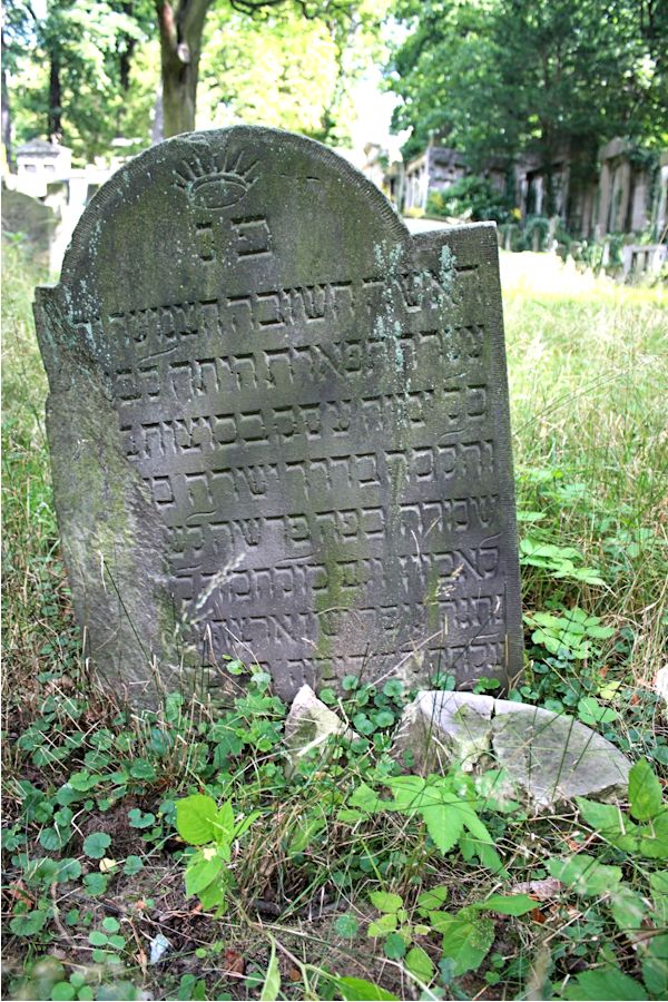 Grabstein Nummer 93 auf dem Friedhof Potsdam