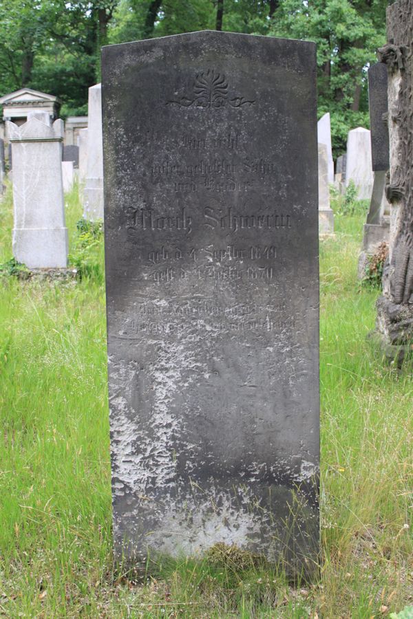 Grabstein Nummer 214 auf dem Friedhof Potsdam