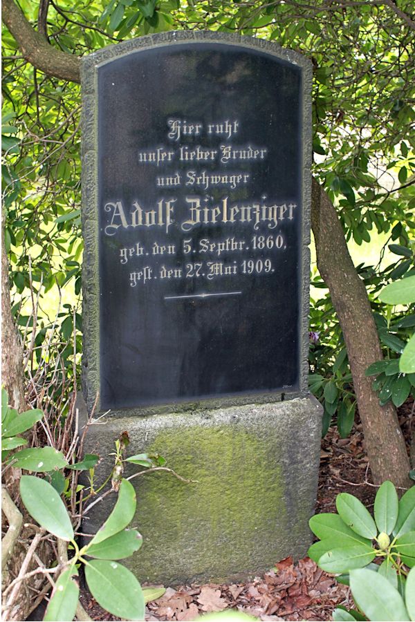 Grabstein Nummer 158 auf dem Friedhof Potsdam