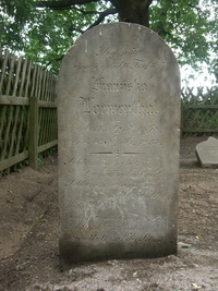 Grabstein Nummer 6 auf dem Friedhof Friesack