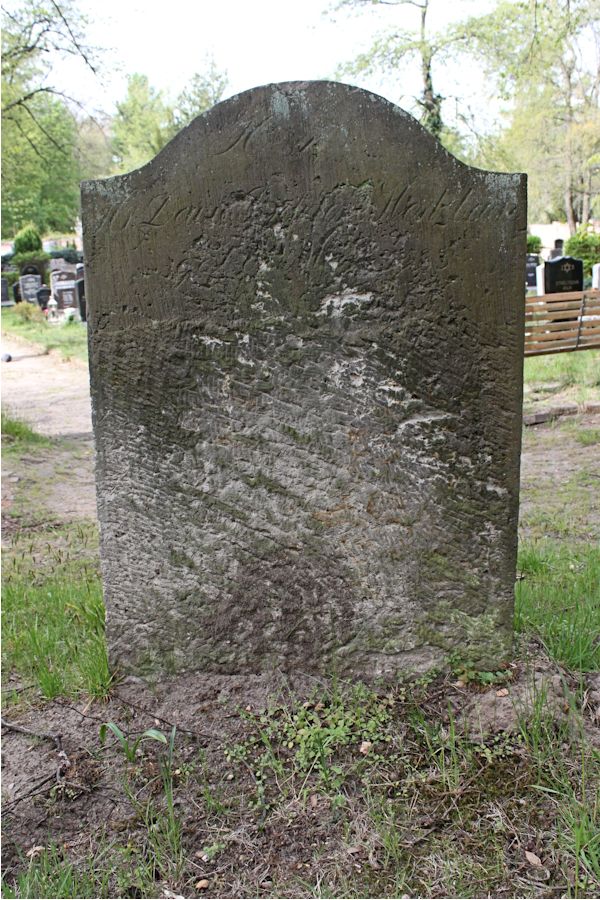 Grabstein Nummer 18 auf dem Friedhof Potsdam