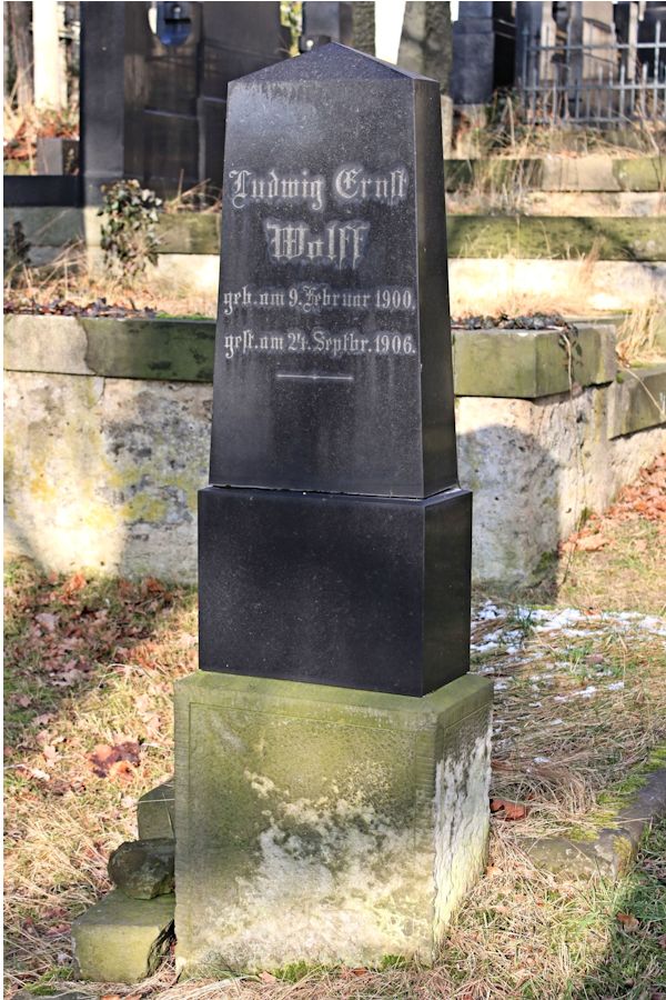 Grabstein Nummer 400 auf dem Friedhof Potsdam