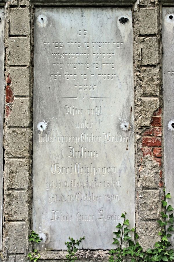 Grabstein Nummer 4483 auf dem Friedhof Potsdam