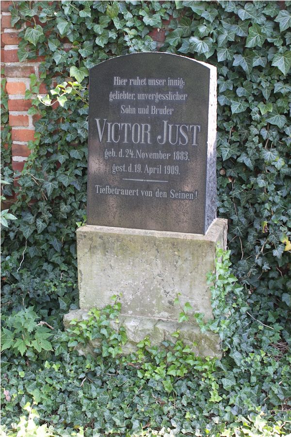 Grabstein Nummer 52 auf dem Friedhof Guben