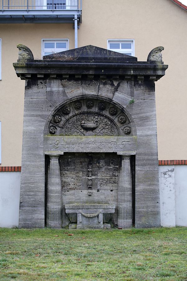 Grabstein Nummer 25 auf dem Friedhof Brandenburg