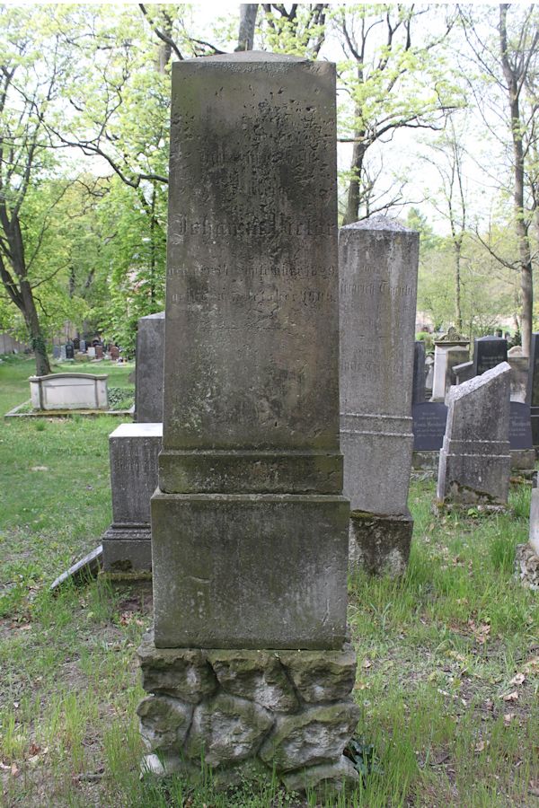 Grabstein Nummer 337 auf dem Friedhof Potsdam