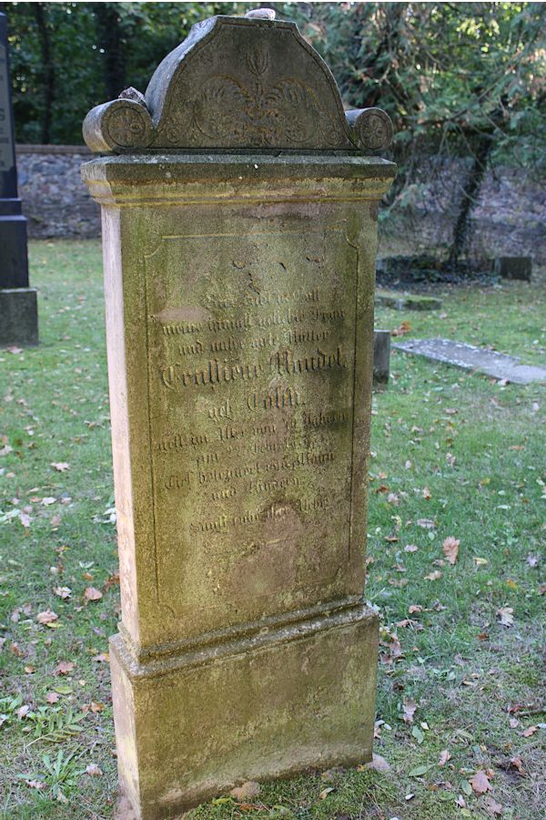 Grabstein Nummer 53 auf dem Friedhof Storkow