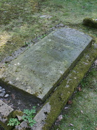 Grabstein Nummer 8 auf dem Friedhof Kremmen