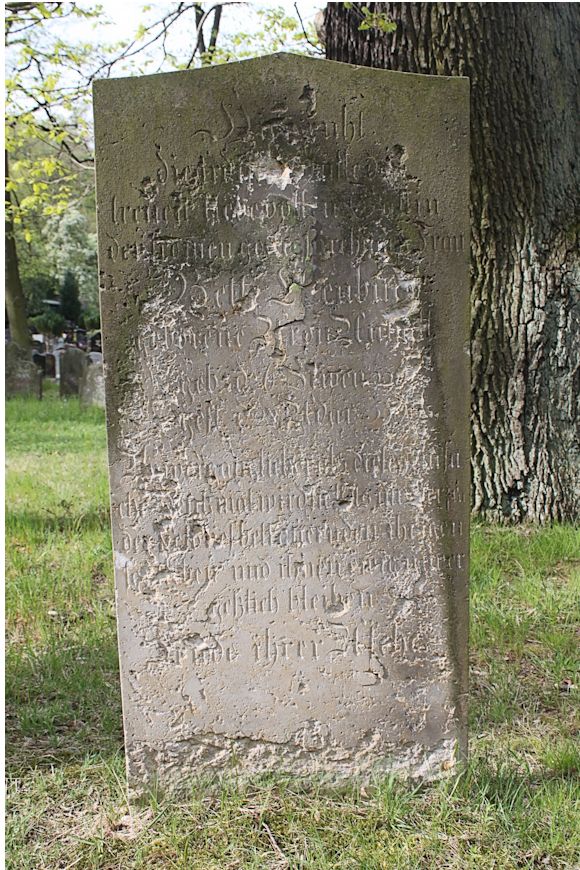 Grabstein Nummer 130 auf dem Friedhof Potsdam
