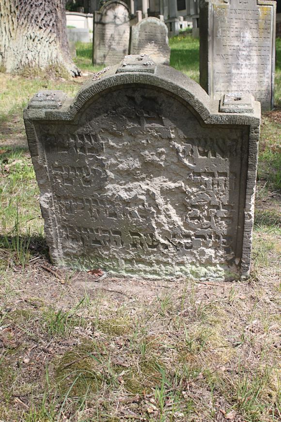 Grabstein Nummer 61 auf dem Friedhof Potsdam