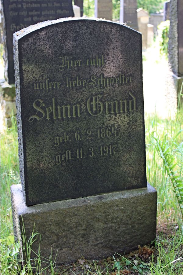 Grabstein Nummer 372 auf dem Friedhof Potsdam