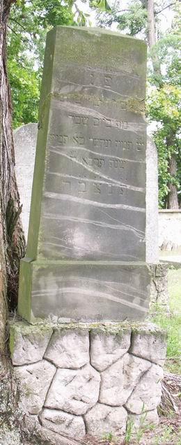 Grabstein Nummer 154 auf dem Friedhof Wriezen