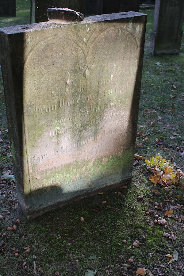 Grabstein Nummer 33 auf dem Friedhof Storkow